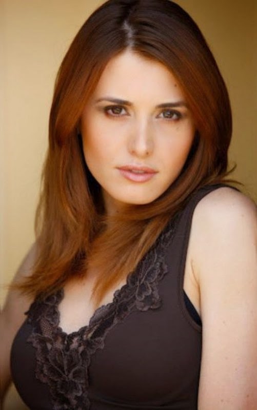 Alma S. Grey; Elbasan, Arnavutluk doğumlu Arnavut oyuncu