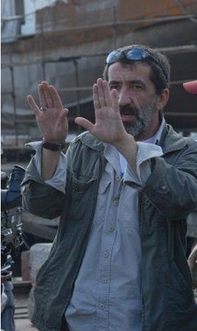 Faruk Teber; Türk yönetmen, creator/showrunner