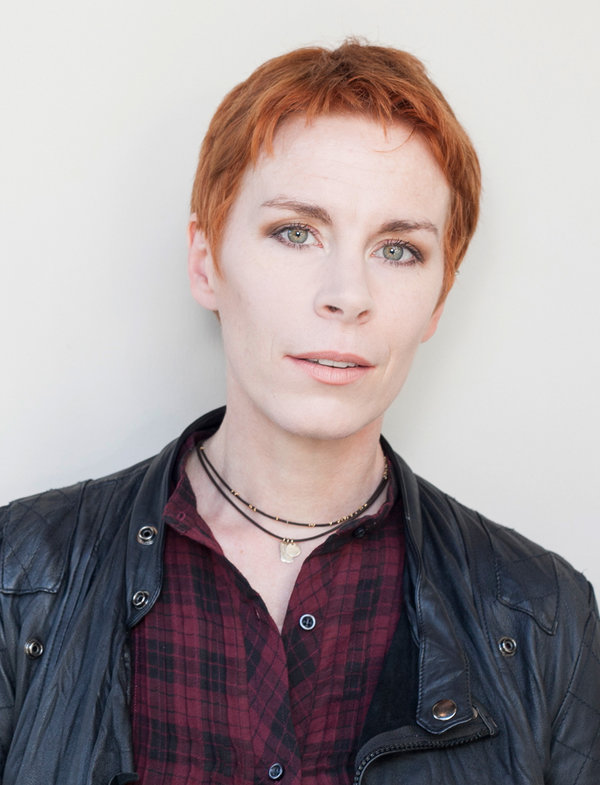 Tana French; Burlington,Vermont,ABD doğumlu İrlandalı  yazar