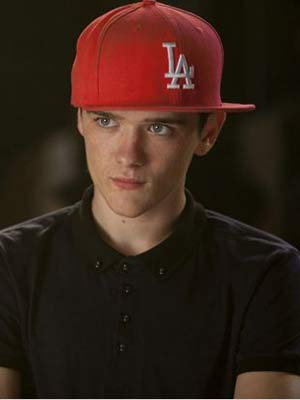 George Sampson; Warrington,Cheshire,İngiltere doğumlu İngiliz  oyuncu