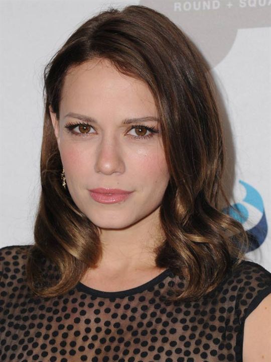 Bethany Joy Lenz; Joie Lenz olarak da bilinen Amerikalı oyuncu, yönetmen