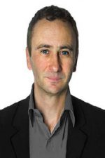 Nick Moore; kurgucu, yönetmen, genel yayın yönetmeni