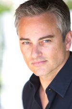 Kerr Smith; Amerikalı oyuncu, yönetmen