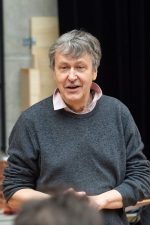 Adrian Noble; Chichester,Sussex,İngiltere doğumlu İngiliz  yönetmen