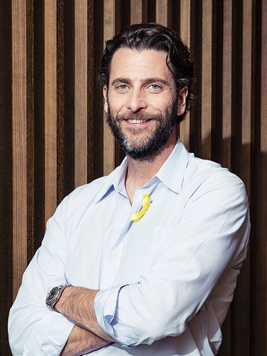 Andrew Form; yapımcı, idari yapımcı