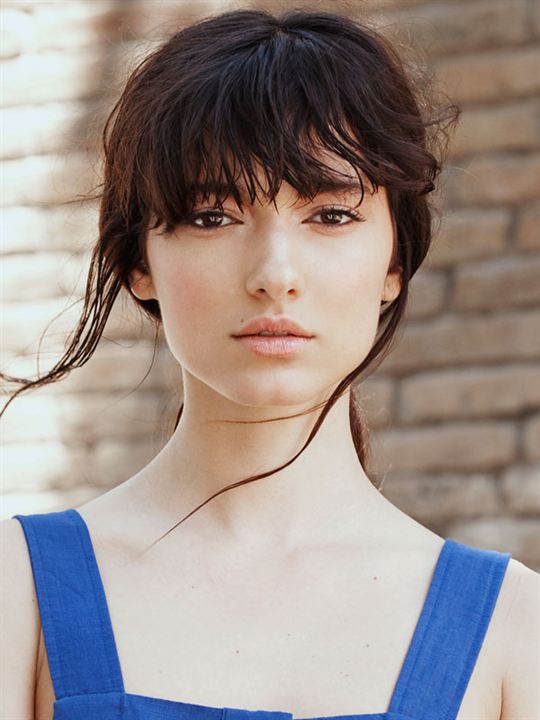 Andrea Tivadar; İngiliz  oyuncu