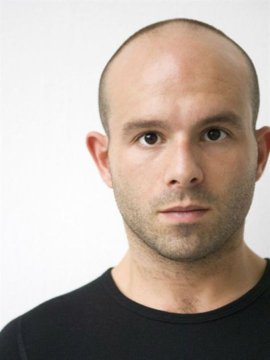 Anatol Yusef; Barking,Londra,İngiltere doğumlu İngiliz  oyuncu