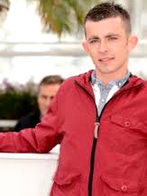 Paul Brannigan; İngiliz  oyuncu