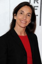 Gaby Dellal; Londra,İngiltere doğumlu İngiliz senaryoya katkı, yönetmen