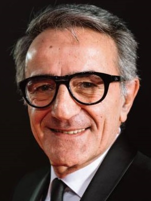 Zaza Khalvashi; Gürcü senarist, yönetmen