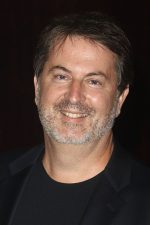 David Wolstencroft; Honolulu,Hawaii,ABD doğumlu İngiliz senarist, yaratıcı, idari yapımcı