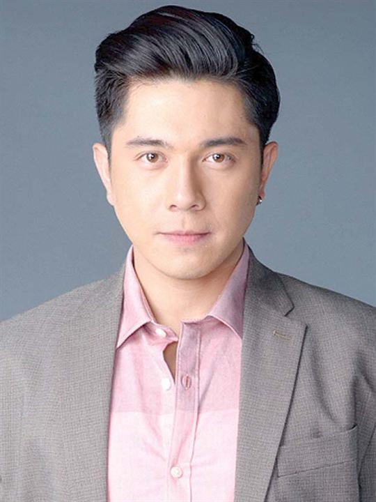 Paulo Avelino; Baguio, Filipinler doğumlu Filipinli oyuncu