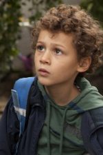 Elyes Aguis; Fransız oyuncu