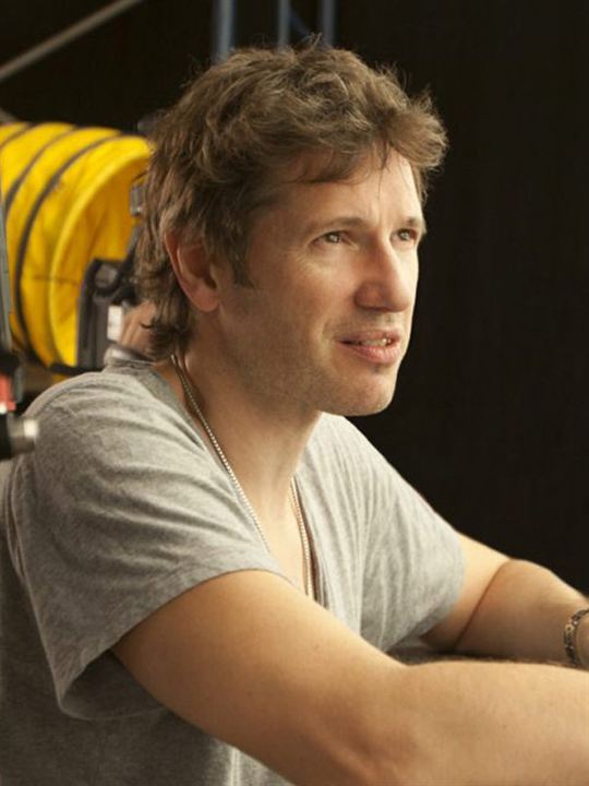 Paul W.S. Anderson; Newcastle upon Tyne,Tyne ve Wear,İngiltere doğumlu Paul William Scott Anderson olarak da bilinen İngiliz  yönetmen, yapımcı, senarist