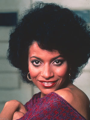 Debbie Allen; Amerikalı oyuncu, yönetmen, besteci