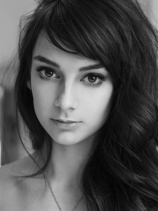 Sophie Desmarais; Montreal,Québec,Kanada doğumlu Kanadalı  oyuncu