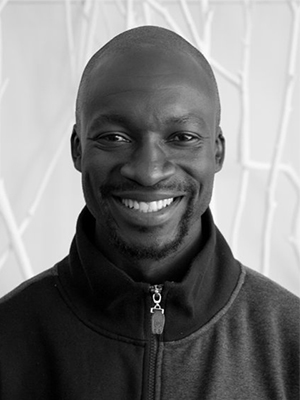 Eugene Khumbanyiwa; oyuncu, 1. yönetmen yardımcısı