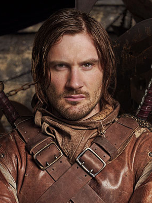Clive Standen; Holywood,Down,Kuzey İrlanda doğumlu Clive James Standen olarak da bilinen İngiliz  oyuncu