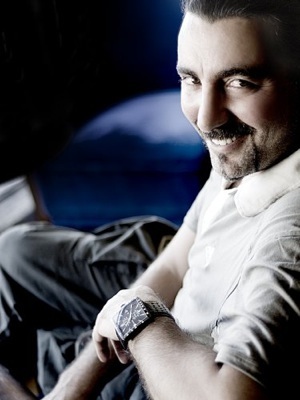 Talip Karamahmutoğlu; yönetmen, senarist, yapımcı