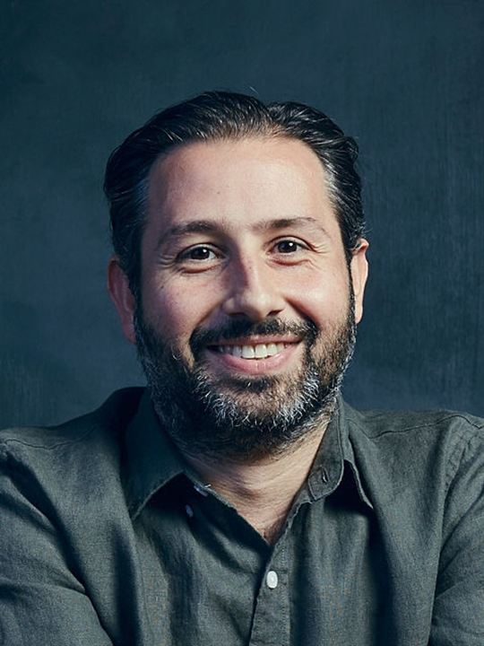 Kasra Farahani; İranlı sanat yönetmeni, senarist, set dekoratörü