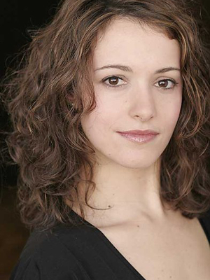 Cara Pifko; Kanadalı  oyuncu