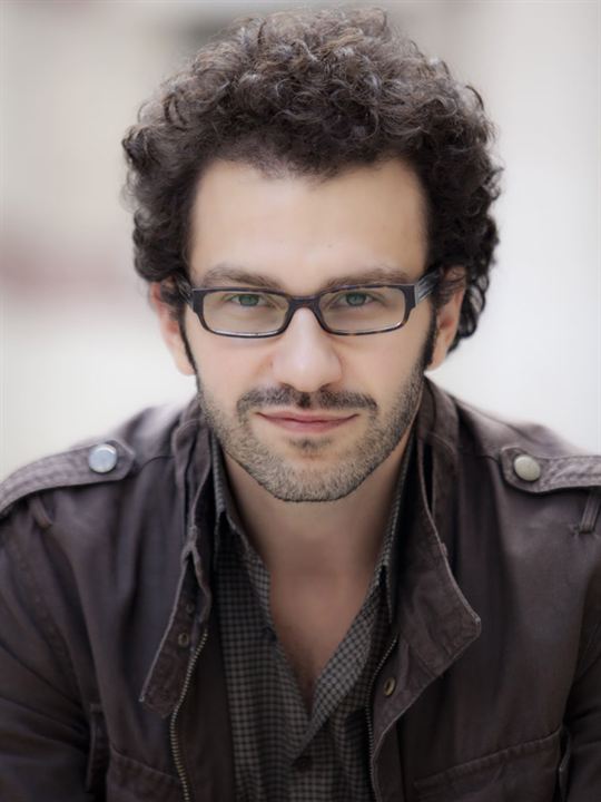 Stéphane Kazandjian; Fransız senarist, yaratıcı, yönetmen