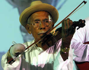 Don Ángel Tavira; Guerrero, Meksika doğumlu Meksikalı kemancı, oyuncu, besteci