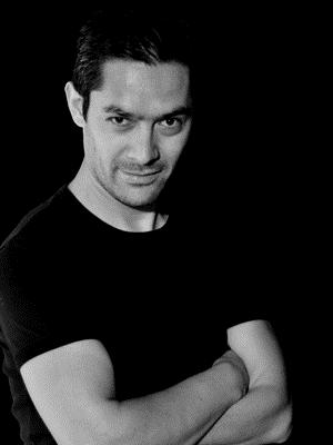 Deniz Güvenç; Türk oyuncu, yönetmen