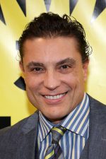 Osvaldo Ríos; Carolina, Porto Riko doğumlu Osvaldo Ríos Alonso olarak da bilinen Porto Rikolu idari yapımcı