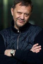 Emir Hadžihafizbegović Tuzla, Bosna Hersek doğumlu Boşnak oyuncu