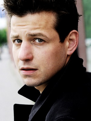 Ole Lagerpusch; Flensburg, Schleswig-Holstein, Almanya doğumlu Alman oyuncu