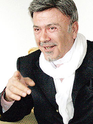 Mehmet Taşdiken; senarist, yapımcı, yönetmen