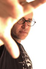 Mark Young; Mark H. Young olarak da bilinen Amerikalı senarist, yapımcı, yönetmen
