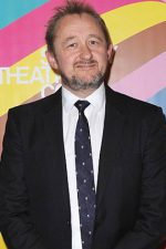 Andrew Upton; Avustralyalı idari yapımcı, oyuncu