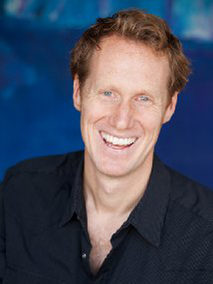 Jon Lucas; Amerikalı senarist, yönetmen, idari yapımcı