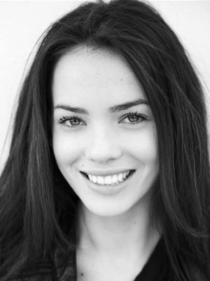 Jemma Dallender; Londra,İngiltere doğumlu İngiliz  oyuncu