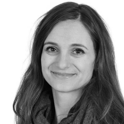 Terez Hollo-Klausen; Fredrikstad,Norveç doğumlu Norveçli  yapımcı