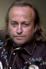 Levi Henriksen; ortak senarist, oyuncu