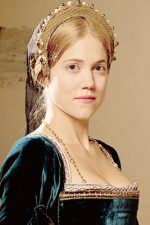 Charity Wakefield; Sussex,İngiltere doğumlu İngiliz  oyuncu