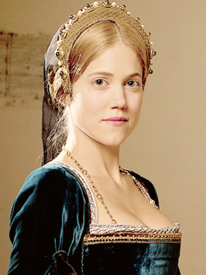 Charity Wakefield; Sussex,İngiltere doğumlu İngiliz  oyuncu