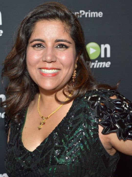 Nisha Ganatra; Kanadalı  yönetmen, yönetici ortak yapımcı