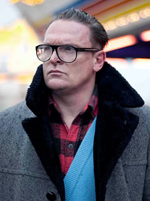 Tony Pitts; Sheffield,Güney Yorkshire,İngiltere doğumlu İngiliz  oyuncu