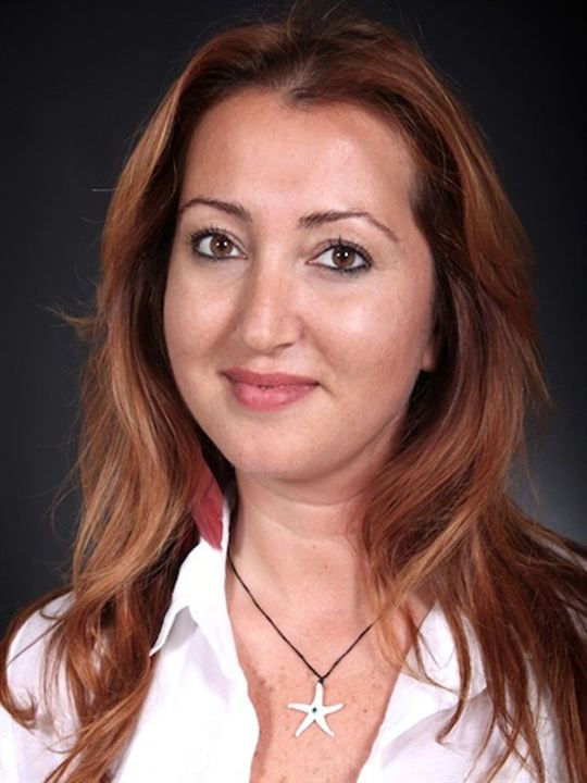 Burçak Açık Üzen; Türk senarist, yapımcı, yönetmen