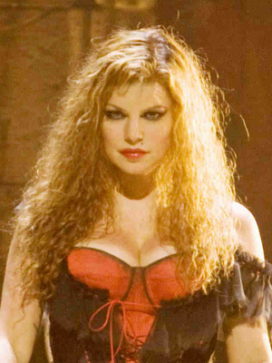 Stacy Ferguson; Fergie olarak da bilinen Amerikalı oyuncu