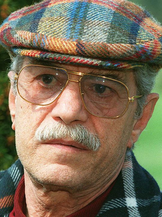 Nino Manfredi; Saturnino Manfredi olarak da bilinen İtalyan oyuncu