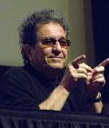 Dariush Mehrjui; senarist, yönetmen, kurgucu