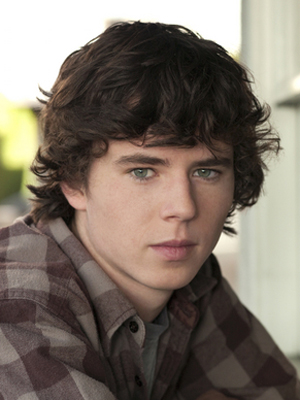 Charlie McDermott; Amerikalı oyuncu, yönetmen