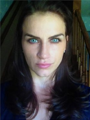 Amber Whelan; dublör, oyuncu