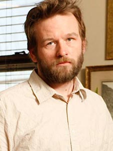 Dallas Roberts; Dallas Mark Roberts olarak da bilinen Amerikalı oyuncu