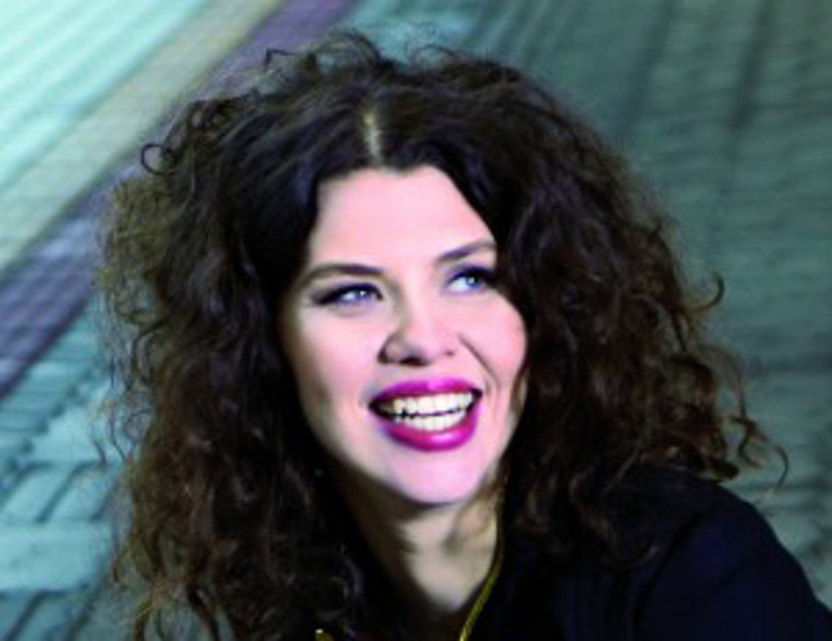 Mira Fornay; Bratislava, Slovakya doğumlu Mira Fornayová olarak da bilinen Slovak senarist, yapımcı, yönetmen